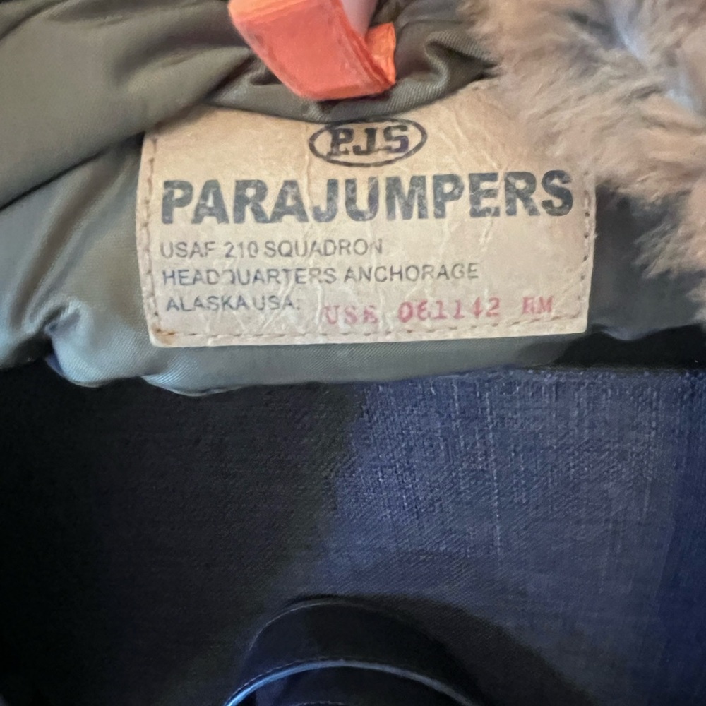 Parajumpers Olive Jacket with real Fur (unisex)
